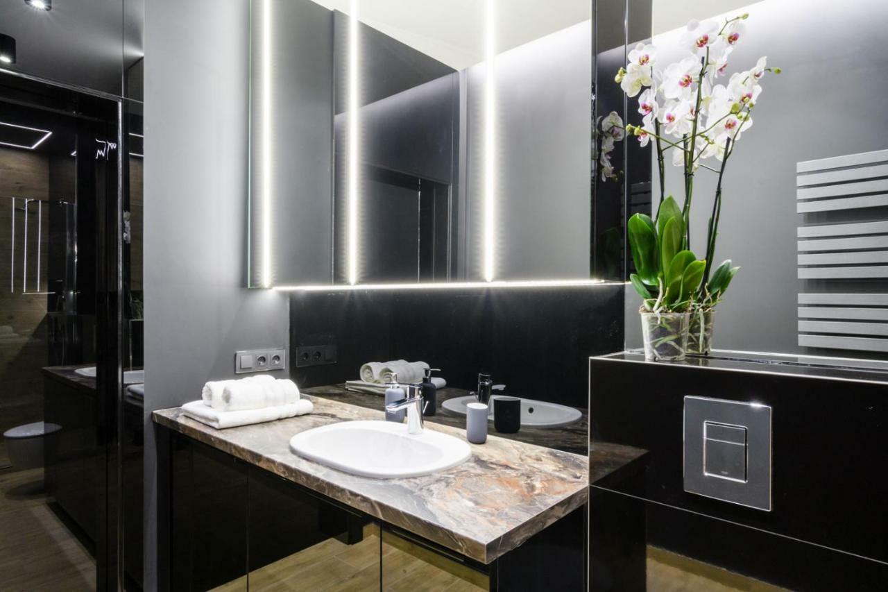 Zlota Luxury Apartments Varsavia Esterno foto