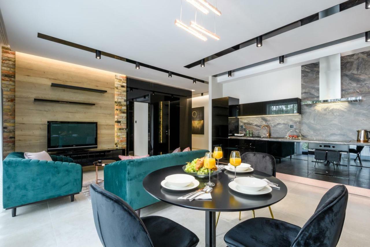 Zlota Luxury Apartments Varsavia Esterno foto