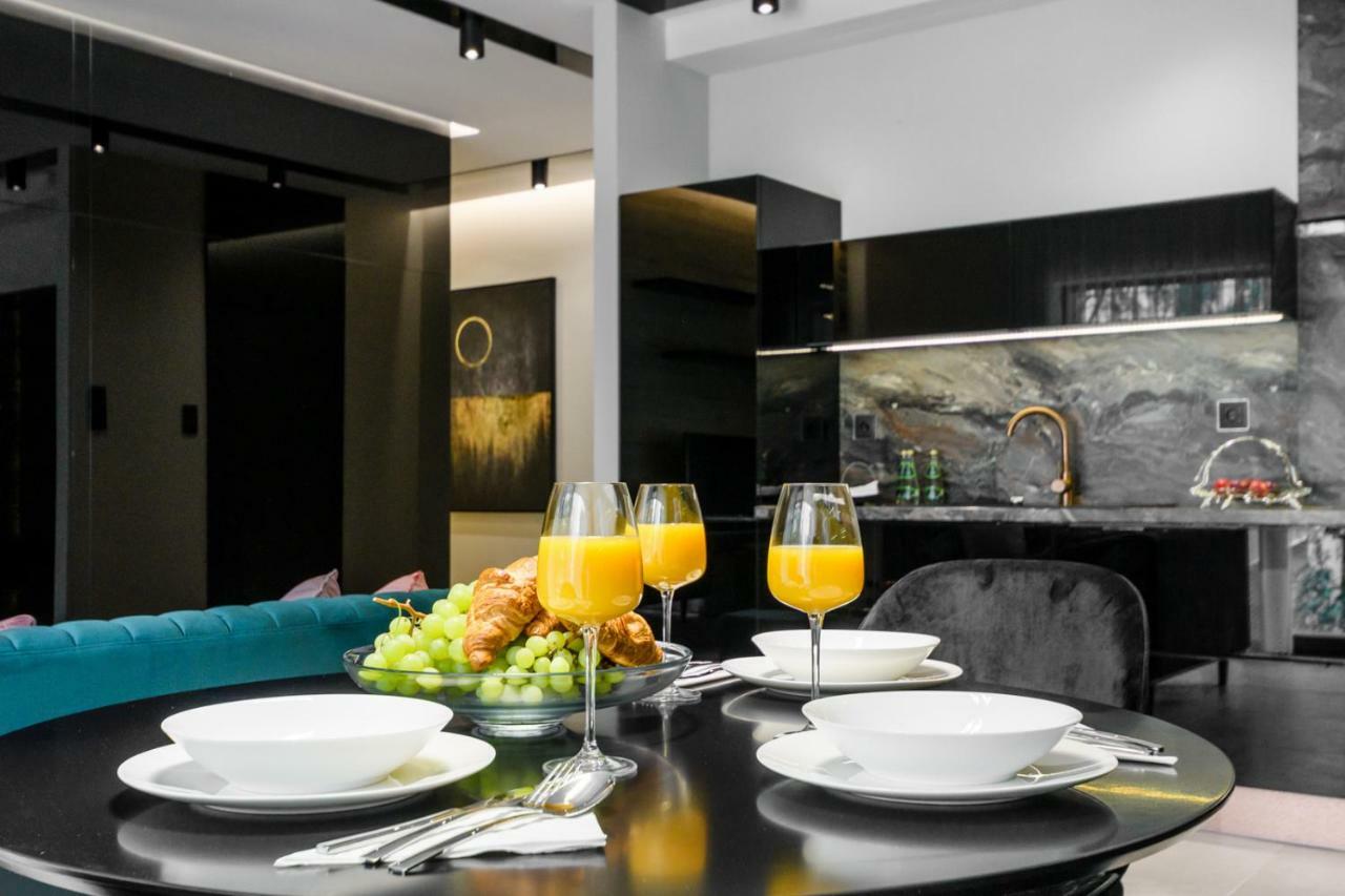 Zlota Luxury Apartments Varsavia Esterno foto