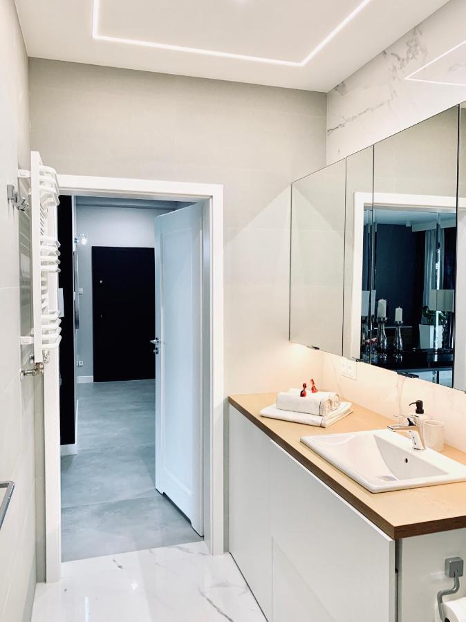 Zlota Luxury Apartments Varsavia Esterno foto