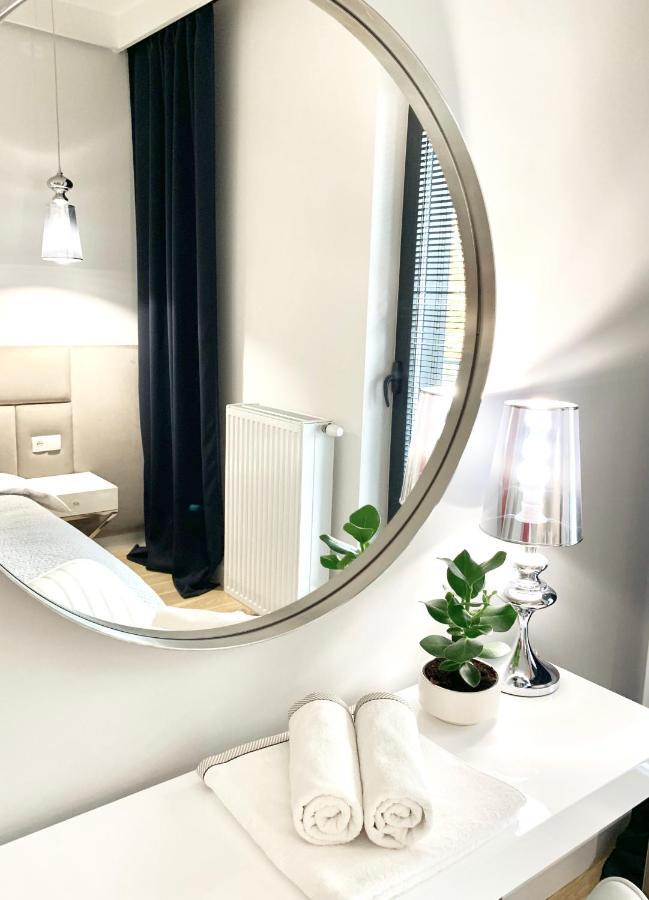 Zlota Luxury Apartments Varsavia Esterno foto