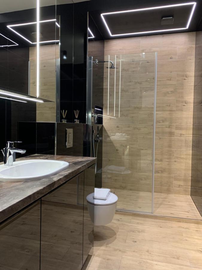 Zlota Luxury Apartments Varsavia Esterno foto