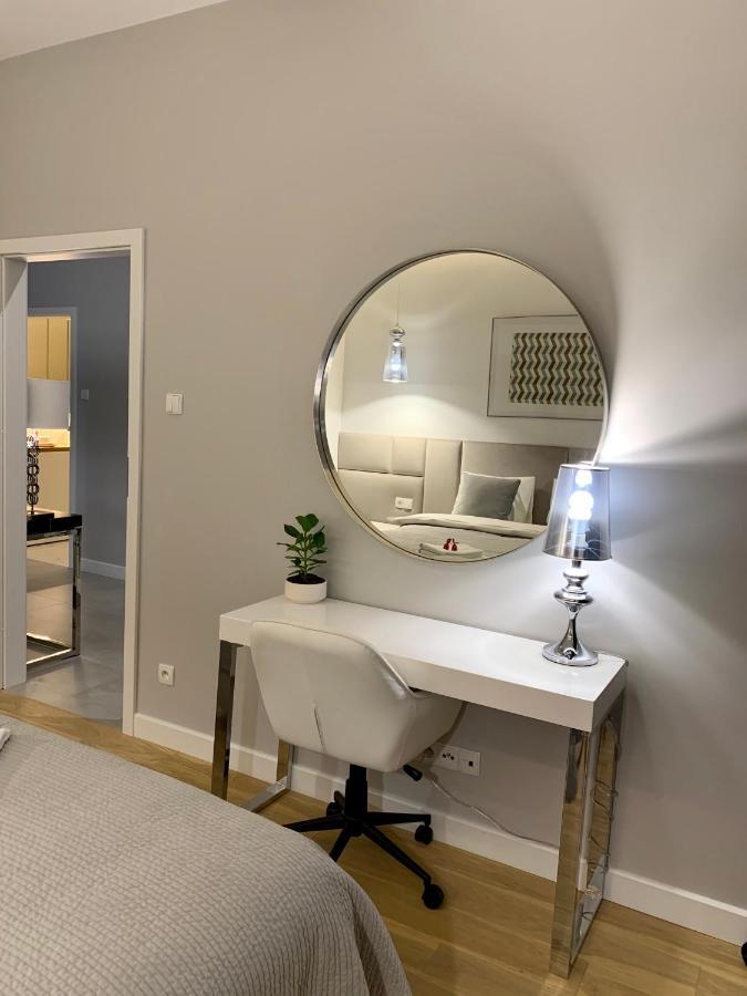 Zlota Luxury Apartments Varsavia Esterno foto