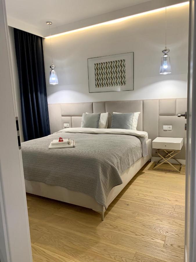 Zlota Luxury Apartments Varsavia Esterno foto